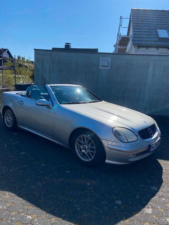 Gebraucht Mercedes SLK200 163 PS (119 kW) 2000 Silber Cabrio
