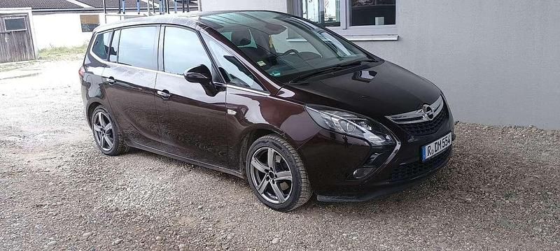 Gebraucht 2012 Opel Zafira Tourer Innovation Van / Kleinbus | 10.800 € (Teuer) - Bild 1/4