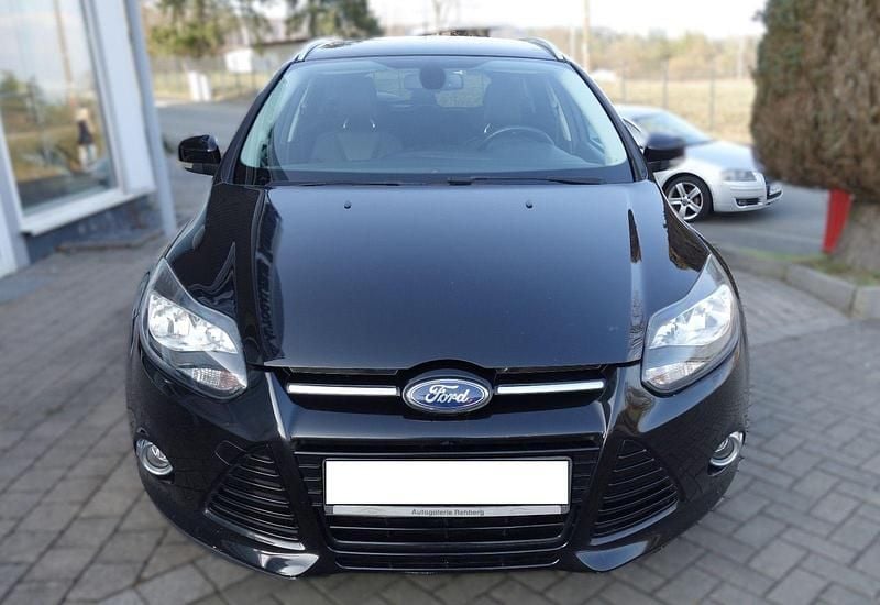 Gebraucht Ford Focus Titanium 125 PS (91 kW) 2013 Schwarz Kombi
