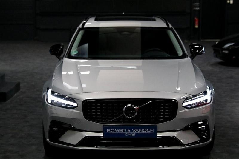 Gebraucht Volvo V90 Ultimate 197 PS (144 kW) 2023 Silber Kombi