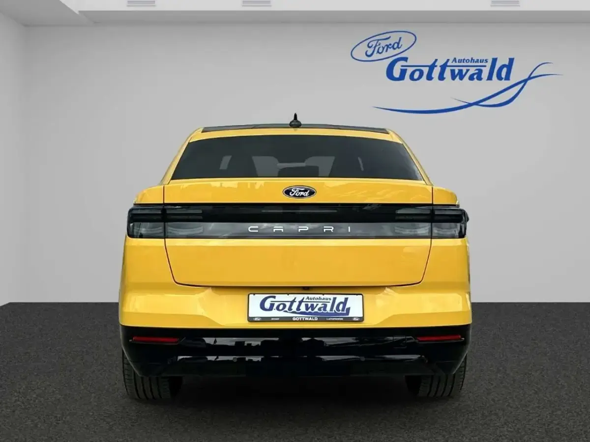 Gebraucht Ford Capri Premium 210 kW (286 PS) 2025 Omg yellow SUV