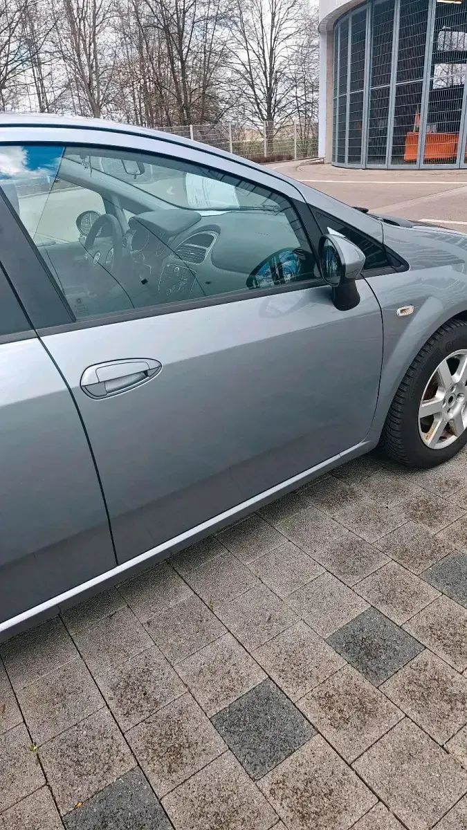 Gebraucht Fiat Punto Evo 75 PS (55 kW) 2010 Grau Kleinwagen