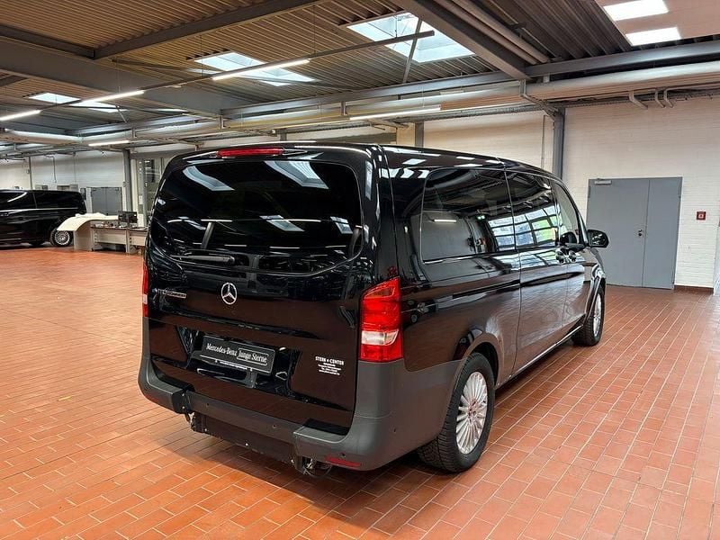 Gebraucht Mercedes e-Vito 150 kW (204 PS) 2024 Schwarz Van / Kleinbus