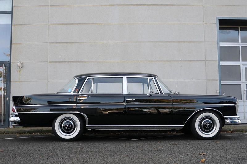 Gebraucht Mercedes 300 170 PS (125 kW) 1964 Schwarz Limousine