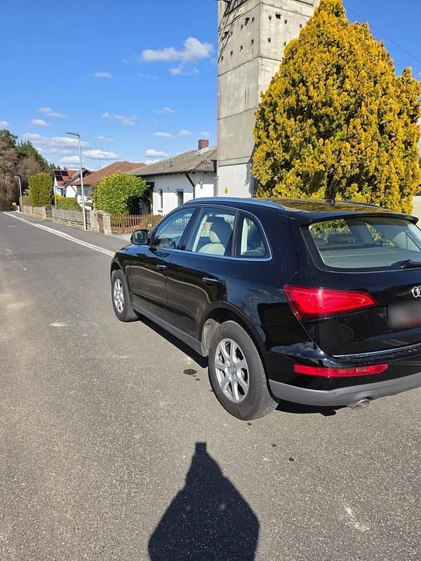 Second-hand Audi Q5 Comfort 190 CP (139 kW) 2016 Negru SUV