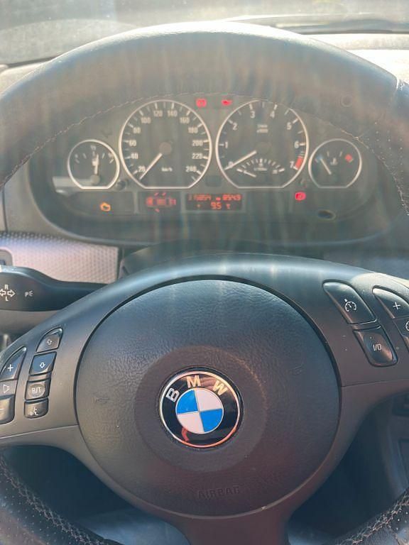 Gebraucht BMW 320 Sport Line 170 PS (125 kW) 2003 Blau Kombi