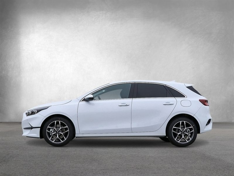 Neu Kia Ceed 140 PS (102 kW) 2025 Weiß Kleinwagen