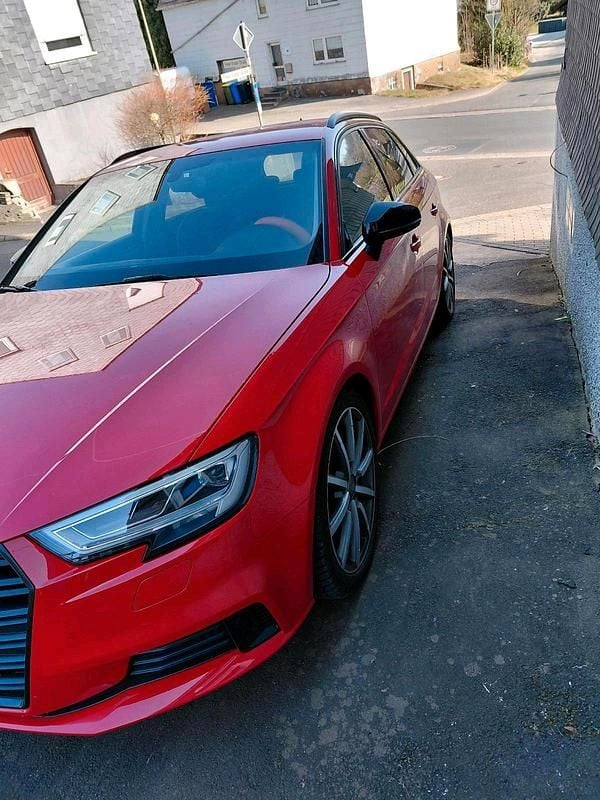 Second-hand Audi A3 150 CP (110 kW) 2019 Roșu Berlinǎ