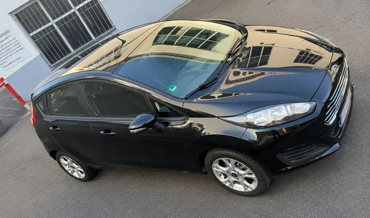 Gebraucht Ford Fiesta SYNC Edition 80 PS (58 kW) 2014 Schwarz Kleinwagen