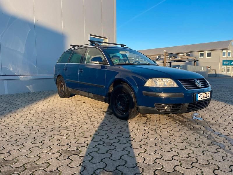 Blau Gebraucht 2004 VW Passat Kombi | 1.800 € (Guter Preis) - Bild 1/4