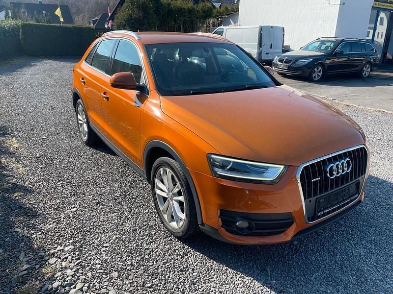 Gebraucht Audi Q3 170 PS (125 kW) 2011 Orange SUV