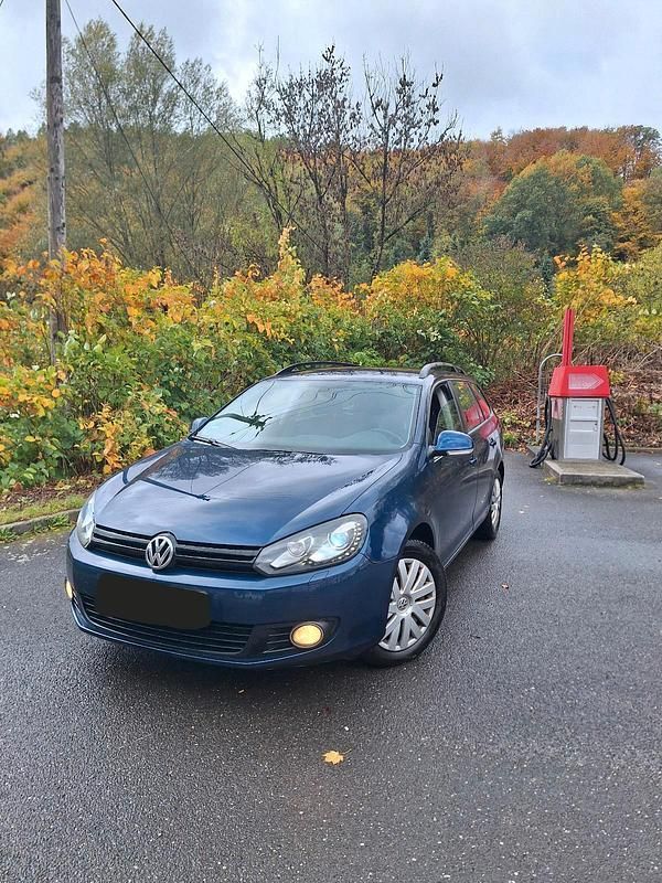 Blau Gebraucht 2011 VW Golf VI Kleinwagen | 3.900 € (Fairer Preis) - Bild 1/4