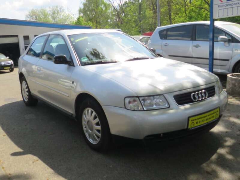 Silber Gebraucht 1999 Audi A3 Ambiente Limousine | 1.000 € (Superpreis) - Bild 1/4