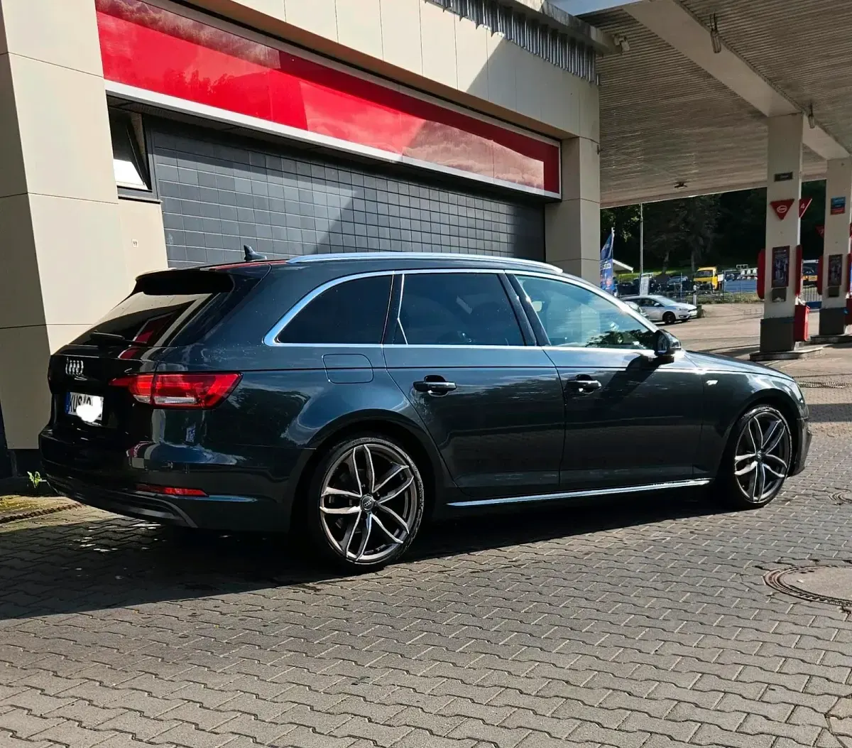 Gebraucht Audi A4 S-Line 190 PS (139 kW) 2016 Grau Kombi