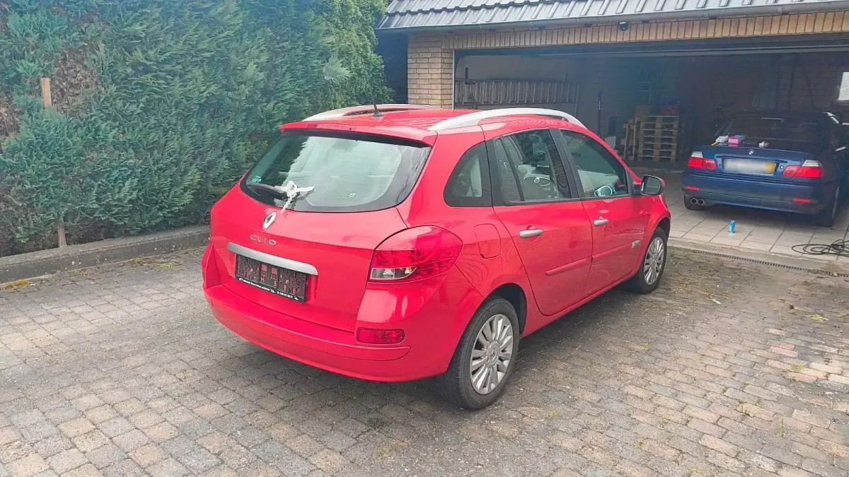 Gebraucht Renault Clio GrandTour 75 PS (55 kW) 2010 Rot Kombi