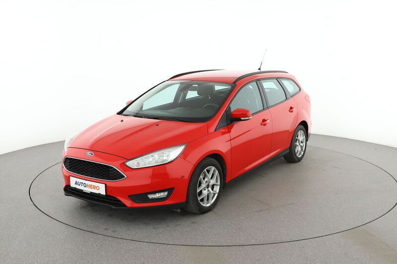 Rot Gebraucht 2016 Ford Focus Business Edition Kombi | 9.120 € (Fairer Preis) - Bild 1/4