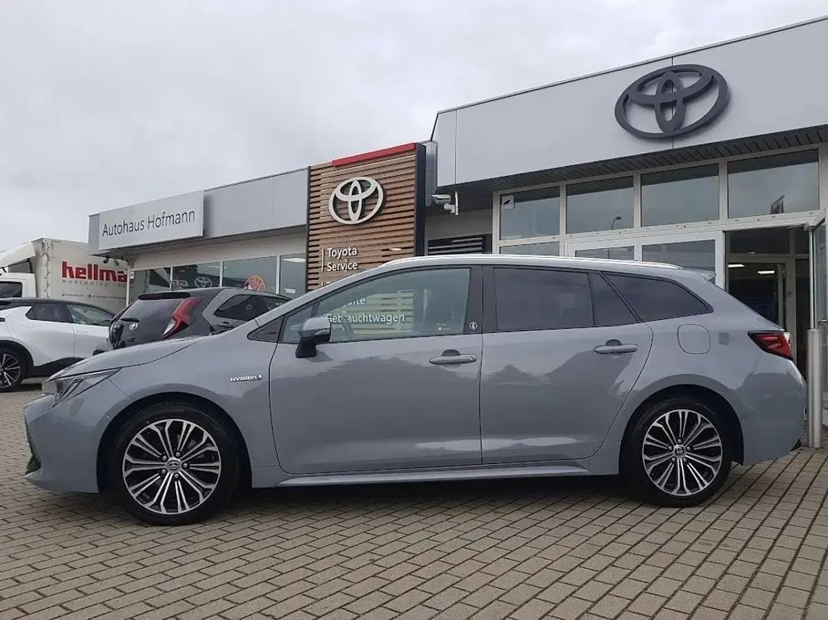 Gebraucht Toyota Corolla Team 184 PS (135 kW) 2022 Manhattan grau metallic Kombi