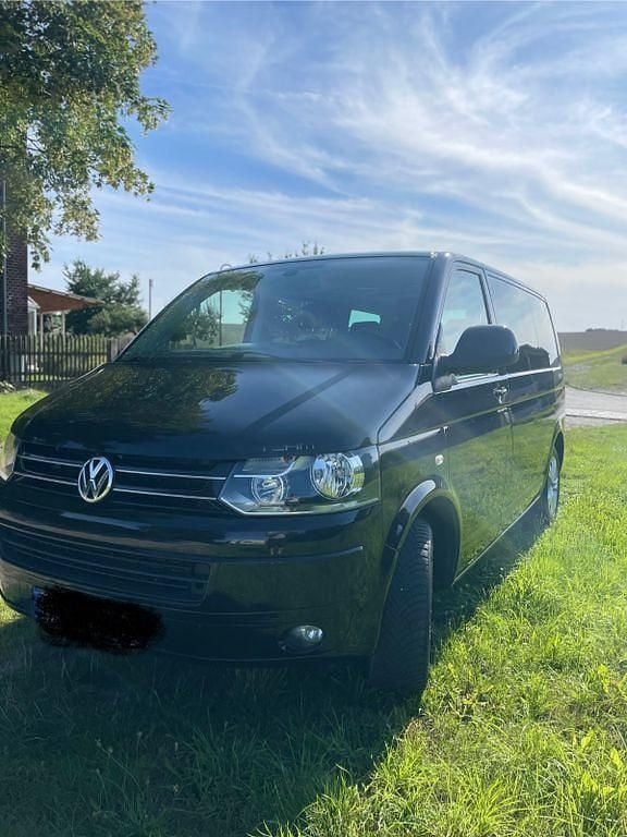 Schwarz Gebraucht 2011 VW T5 Team Van | 17.300 € - Bild 1/4