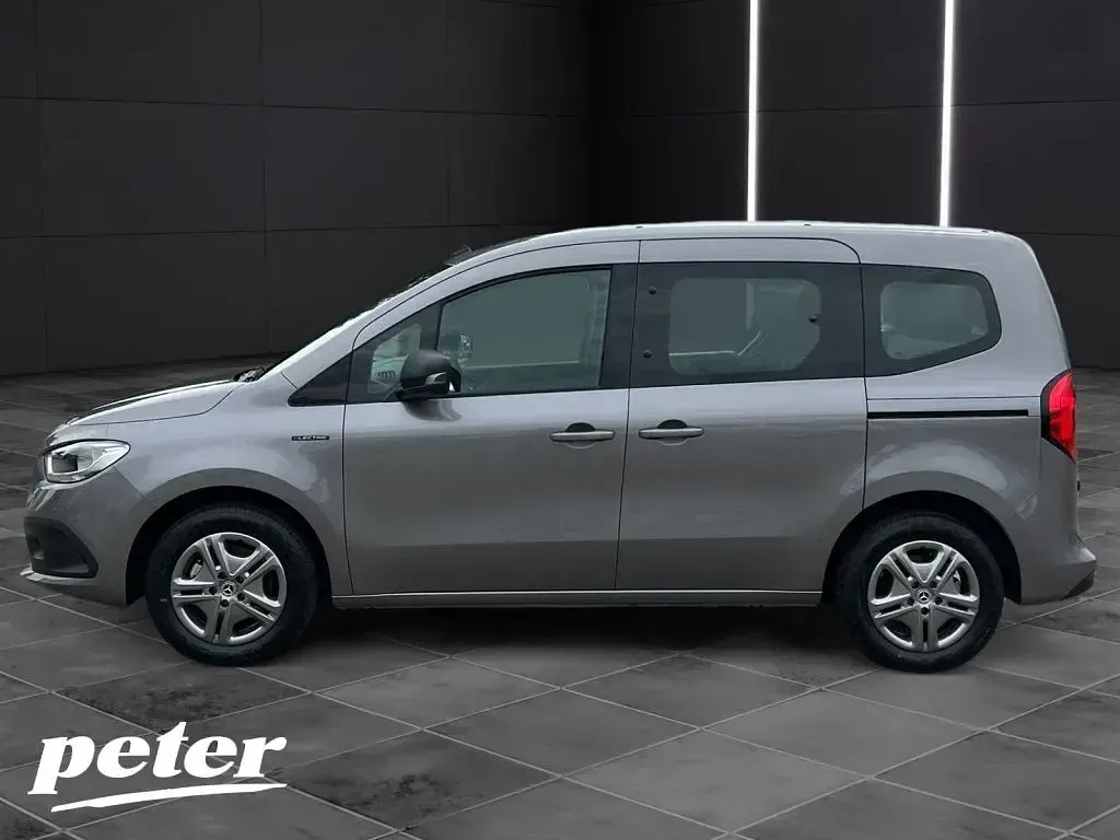 Gebraucht Mercedes eCitan 89 kW (122 PS) 2025 Helvinsilber metallic Kombi