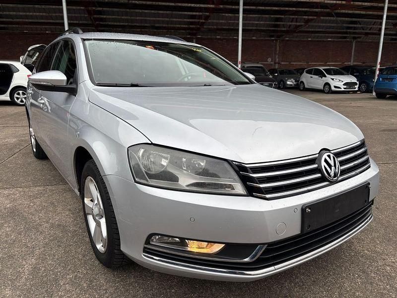 Gebraucht VW Passat Comfortline 122 PS (89 kW) 2011 Silber Kombi