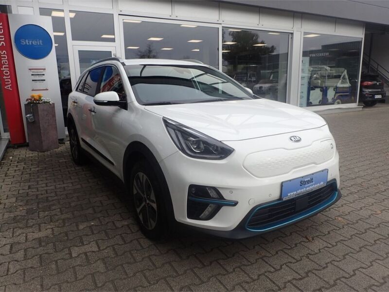 Gebraucht Kia e-Niro Spirit 150 kW (204 PS) 2022 (ud) schneeweiß SUV