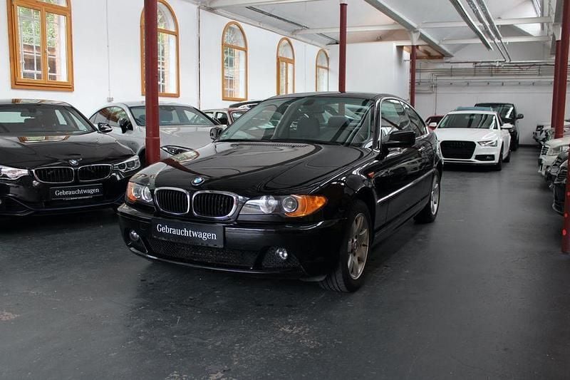 Schwarz Gebraucht 2003 BMW 318 Sport Line Coupé | 3.490 € (Fairer Preis) - Bild 1/4