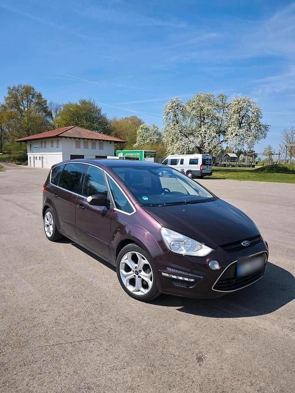 Second-hand Ford S-MAX S 239 CP (175 kW) 2010 Roșu Monovolum