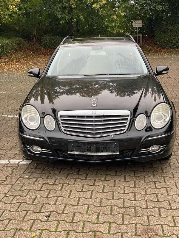 Gebraucht Mercedes E280 190 PS (139 kW) 2007 Schwarz Kombi