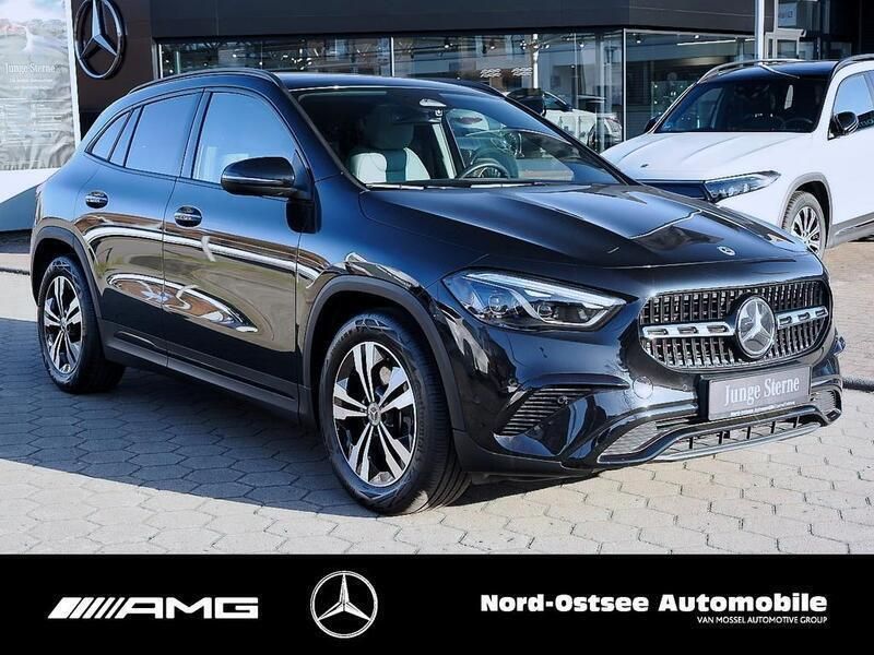 Gebraucht Mercedes GLA220 Progressive 190 PS (139 kW) 2023 Schwarz SUV