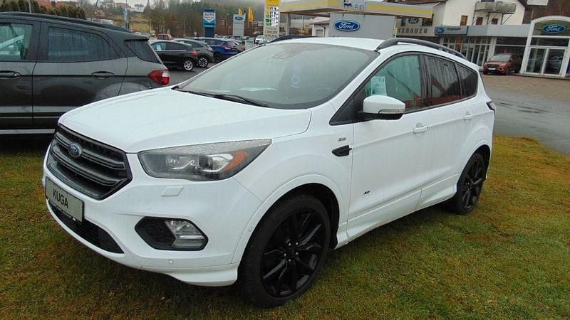 Gebraucht Ford Kuga ST-Line 182 PS (133 kW) 2017 Weiß SUV