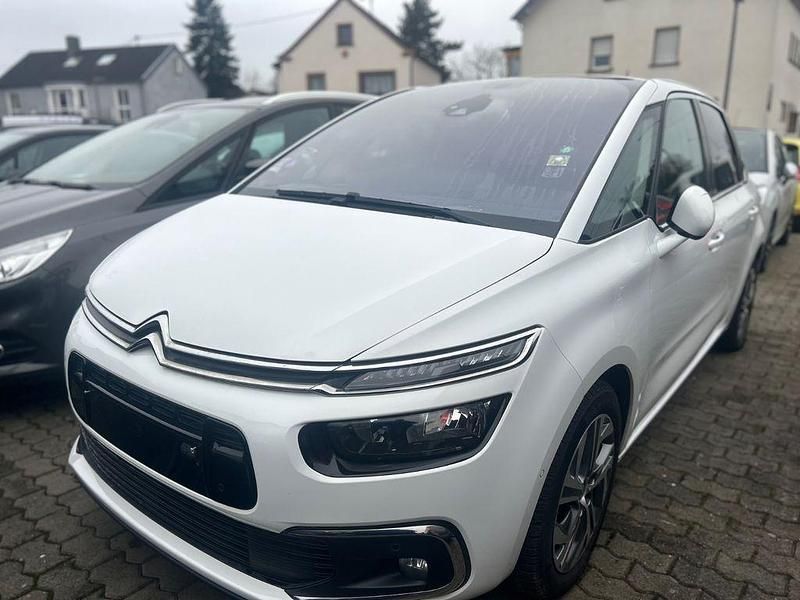 Weiß Gebraucht 2018 Citroën C4 SpaceTourer Shine Van / Kleinbus | 9.900 € (Superpreis) - Bild 1/4