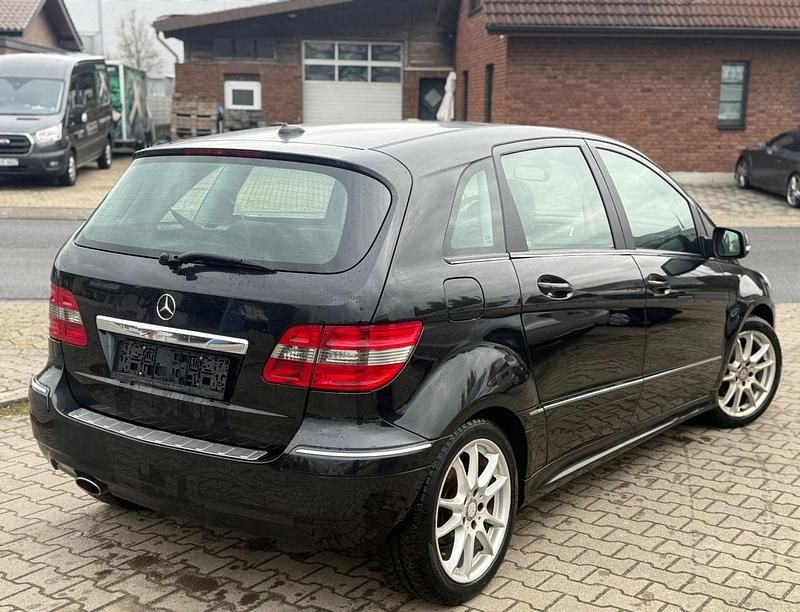 Gebraucht Mercedes B160 95 PS (69 kW) 2009 Schwarz Van / Kleinbus