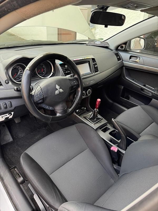 Second-hand Mitsubishi Lancer 143 CP (105 kW) 2008 Argintiu Berlinǎ