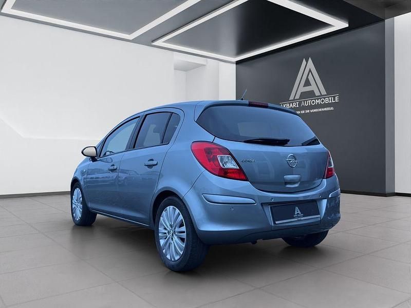 Gebraucht Opel Corsa Innovation 101 PS (74 kW) 2011 Silber Kleinwagen