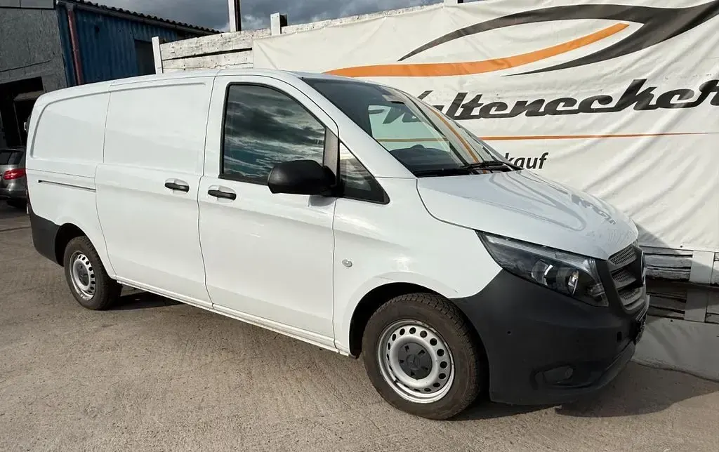 Gebraucht Mercedes Vito 102 PS (75 kW) 2021 Arktikweiss Van