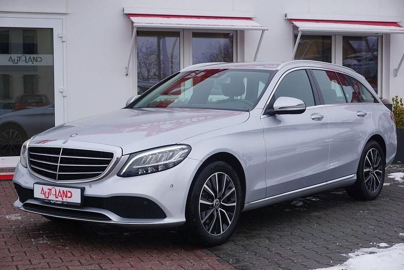 Gebraucht Mercedes C220 Avantgarde 194 PS (142 kW) 2019 Silber Kombi