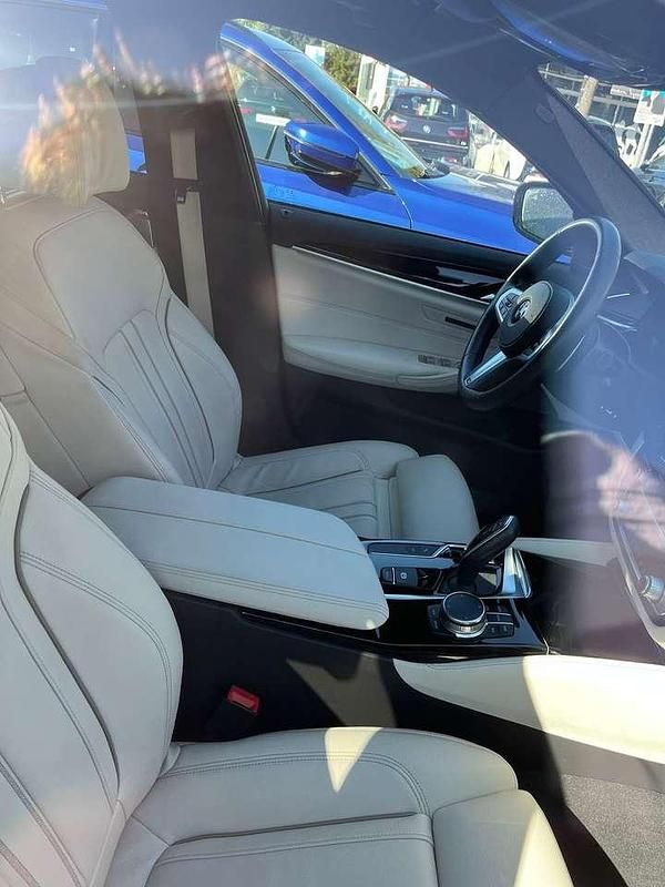 Gebraucht BMW 530 M Sport 265 PS (194 kW) 2020 Schwarz Kombi