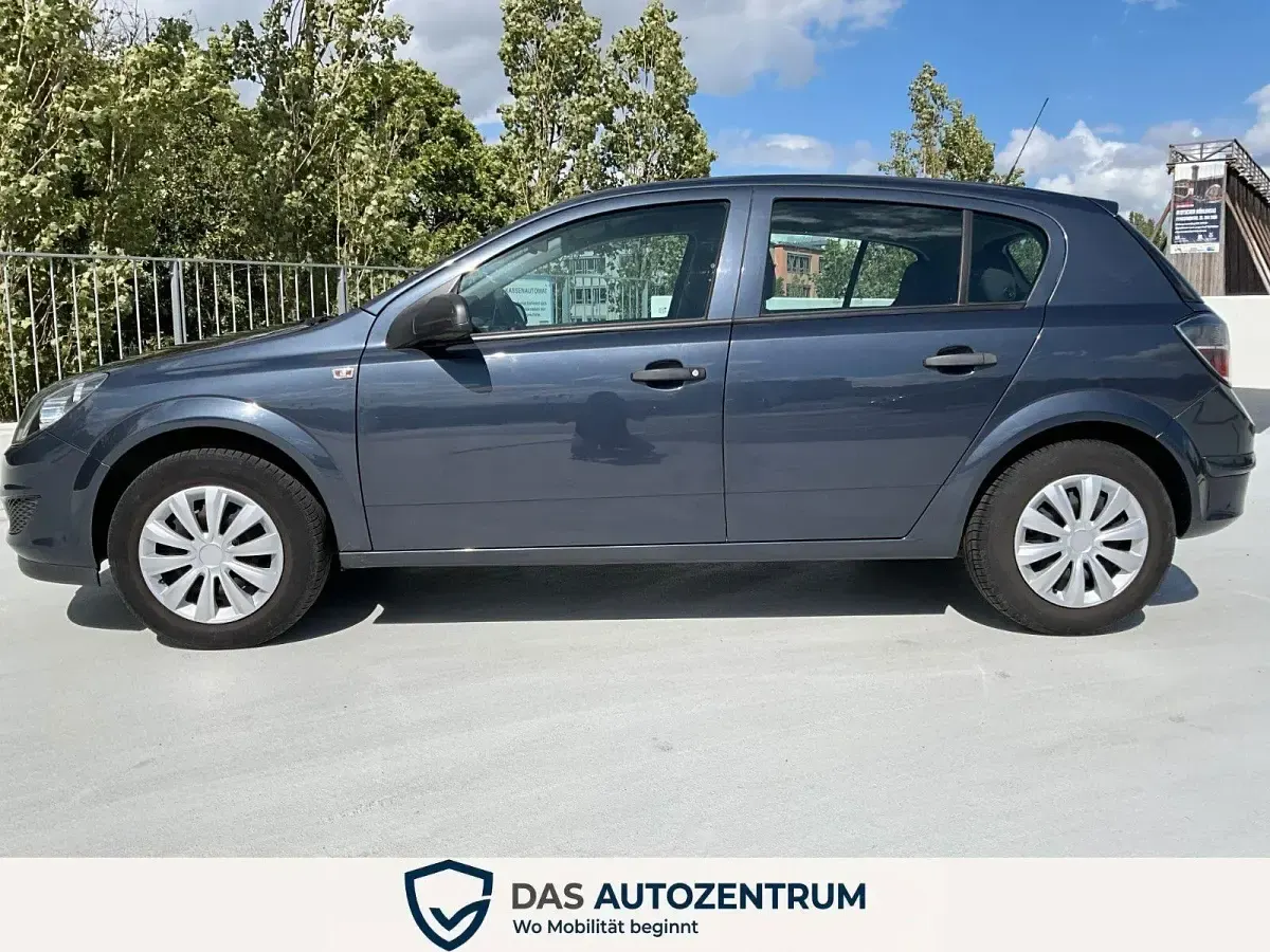 Gebraucht Opel Astra 90 PS (66 kW) 2009 Grau Kleinwagen