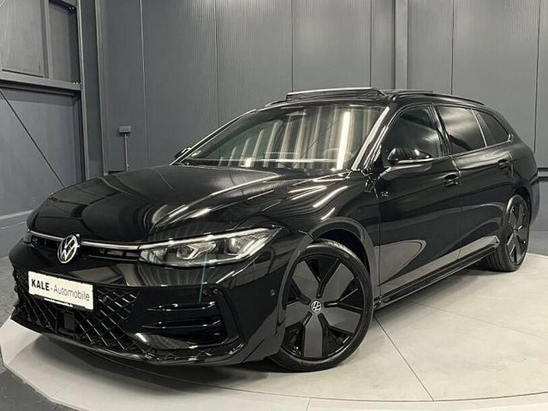 Gebraucht VW Passat R-line 193 PS (141 kW) 2024 Grenadillschwarz metallic Kombi