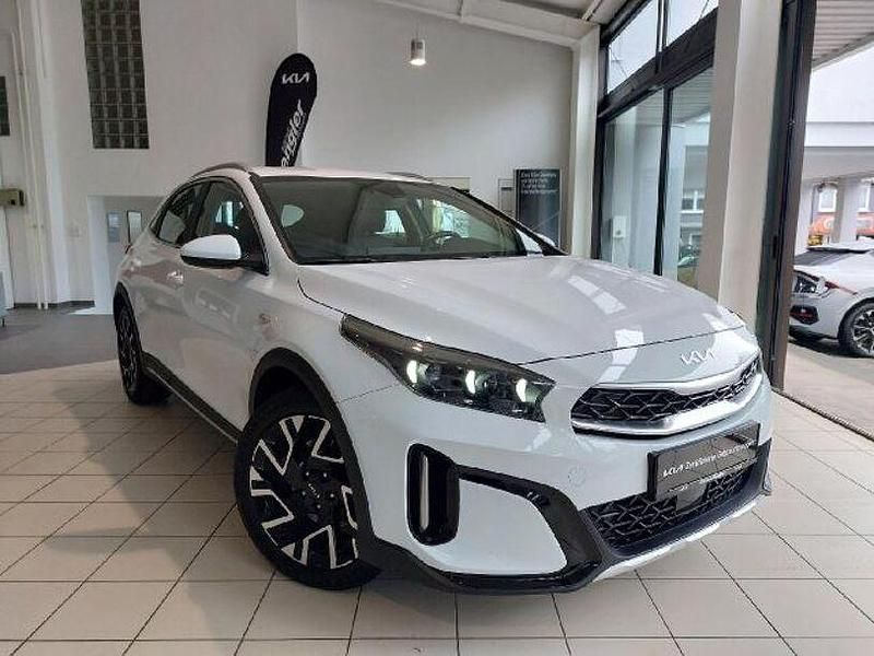 Weiß Gebraucht 2022 Kia XCeed Vision SUV | 20.990 € (Fairer Preis) - Bild 1/4