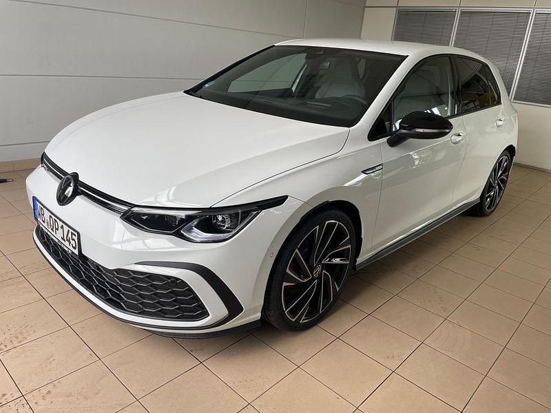 Gebraucht VW Golf VIII Style 200 PS (147 kW) 2024 Weiß Limousine