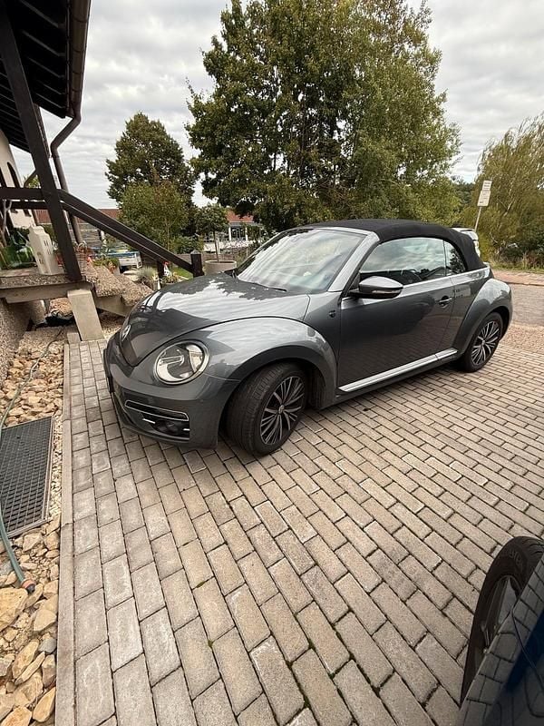 Grau Gebraucht 2018 VW Beetle Sound Cabrio | 18.000 € (Fairer Preis) - Bild 1/4