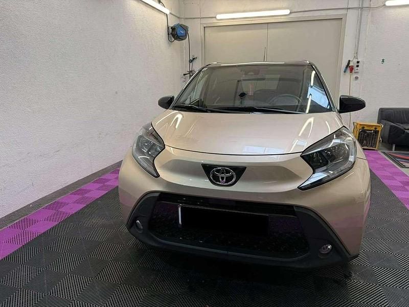 Gebraucht Toyota Aygo X 72 PS (52 kW) 2023 Beige SUV
