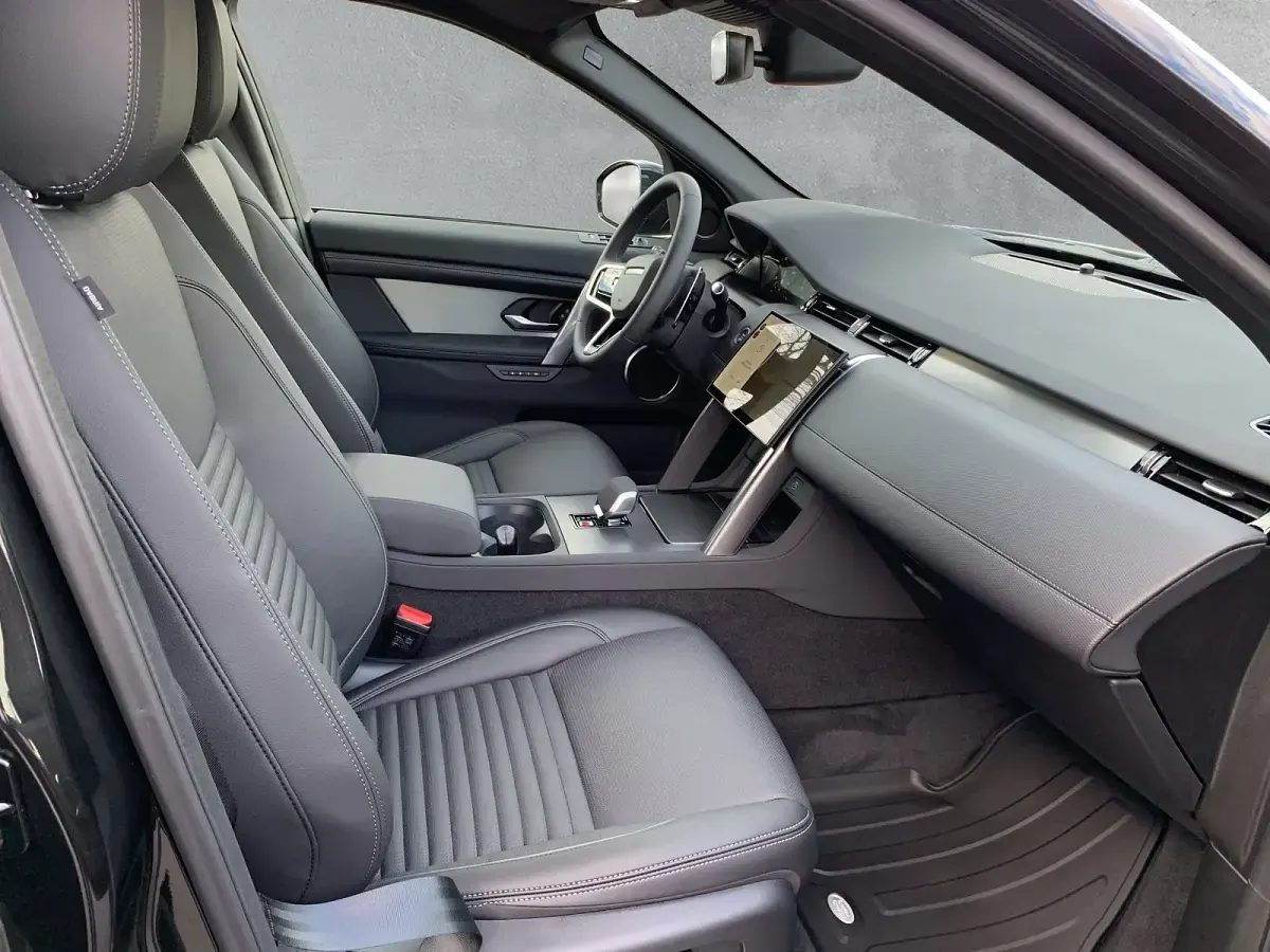 Gebraucht Land Rover Discovery Sport SE Dynamic 162 PS (119 kW) 2025 Schwarz SUV