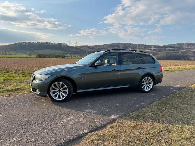 Gebraucht BMW 330 245 PS (180 kW) 2008 Braun Kombi
