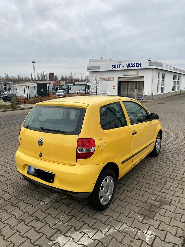 Gebraucht VW Fox 54 PS (39 kW) 2006 Gelb Kleinwagen