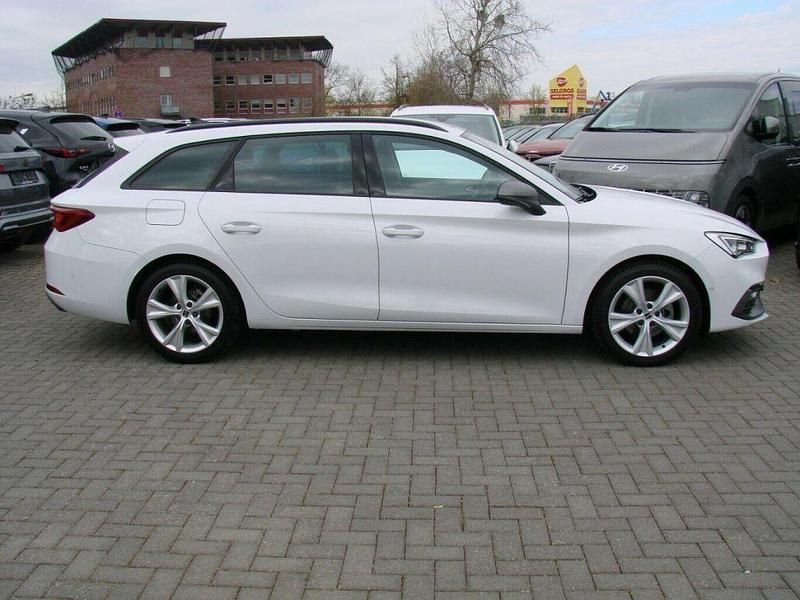Gebraucht Seat Leon FR 150 PS (110 kW) 2024 Blanco nevada pearl (metallic) Kombi