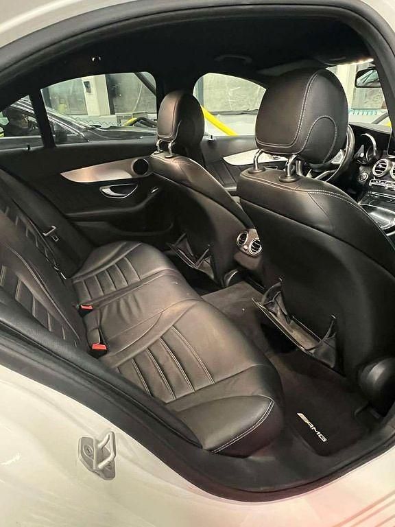 Gebraucht Mercedes C250 AMG line 204 PS (150 kW) 2015 Weiß Limousine