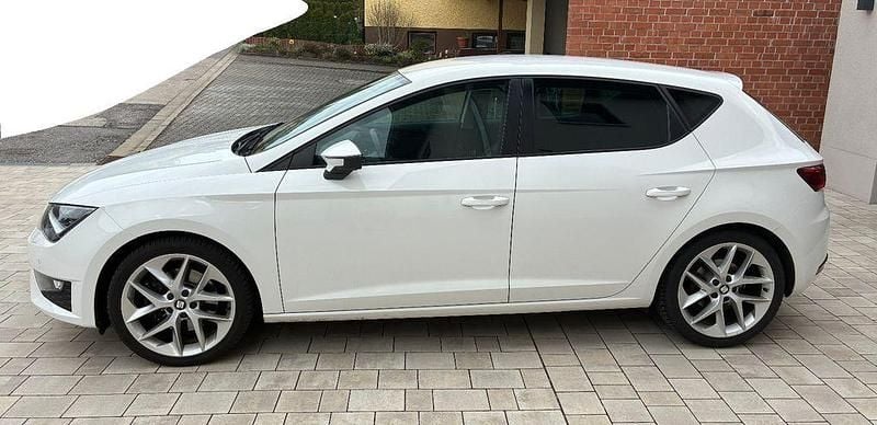 Gebraucht Seat Leon FR 179 PS (131 kW) 2015 Weiß Limousine