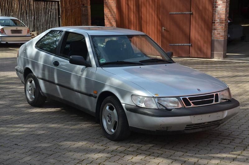 Gebraucht Saab 900 130 PS (95 kW) 1995 Silber Coupé